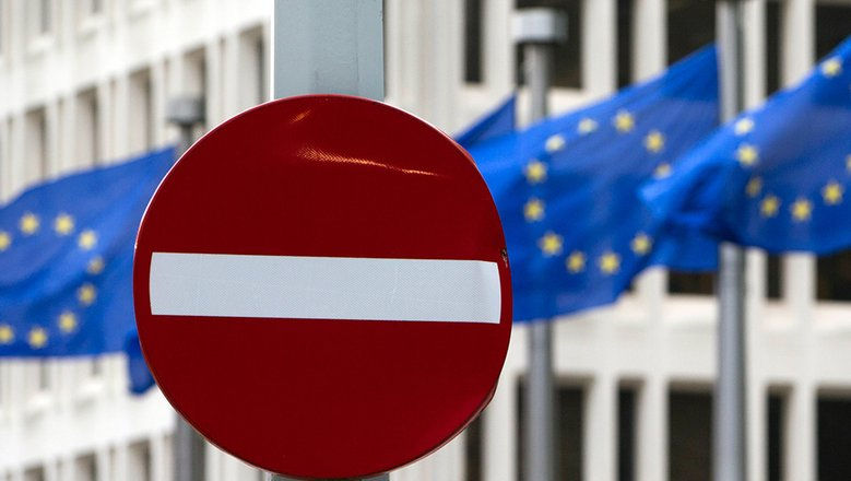 Politico: ЕС решил не передавать Украине первые 5 млрд евро прибыли от замороженных активов РФ.