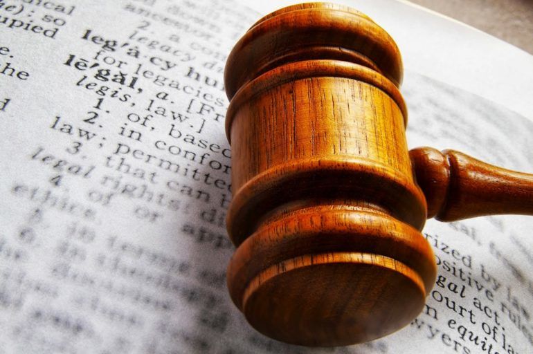 Un executor judecătoresc a rămas fără licență de activitate. 