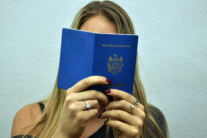 Молдавские граждане в массовом порядке просят убежища в других странах.