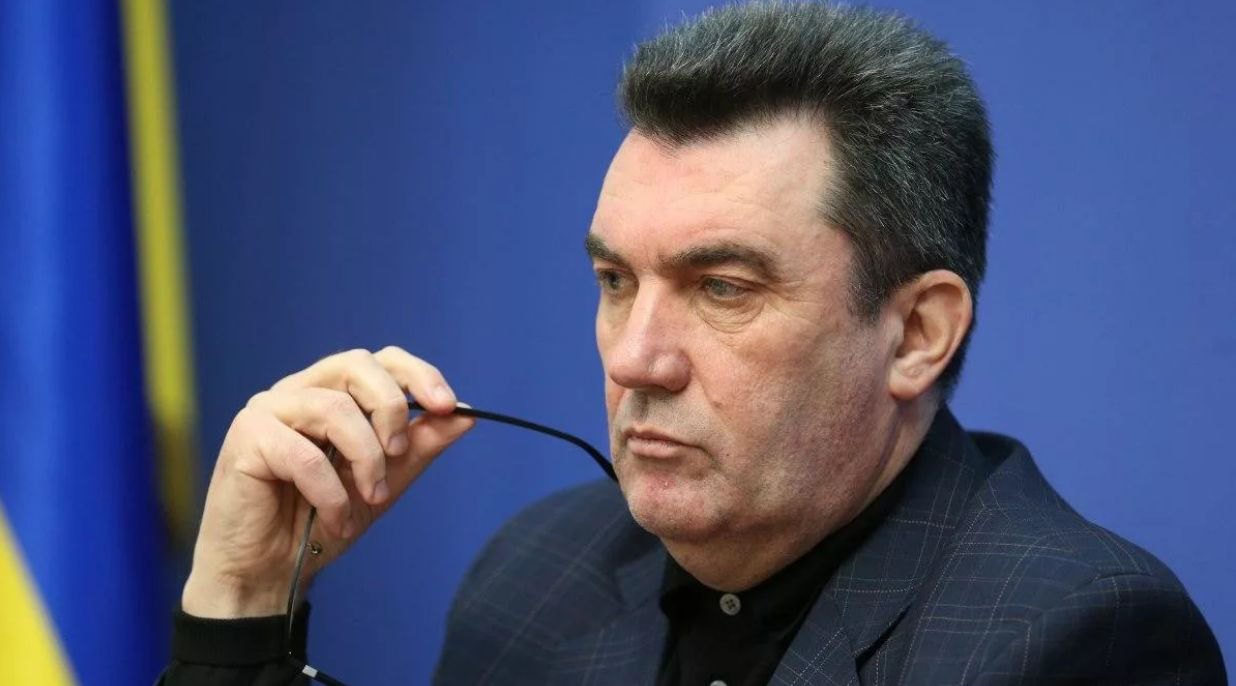 Данилов: Россия начала прятать свои бомбардировщики.