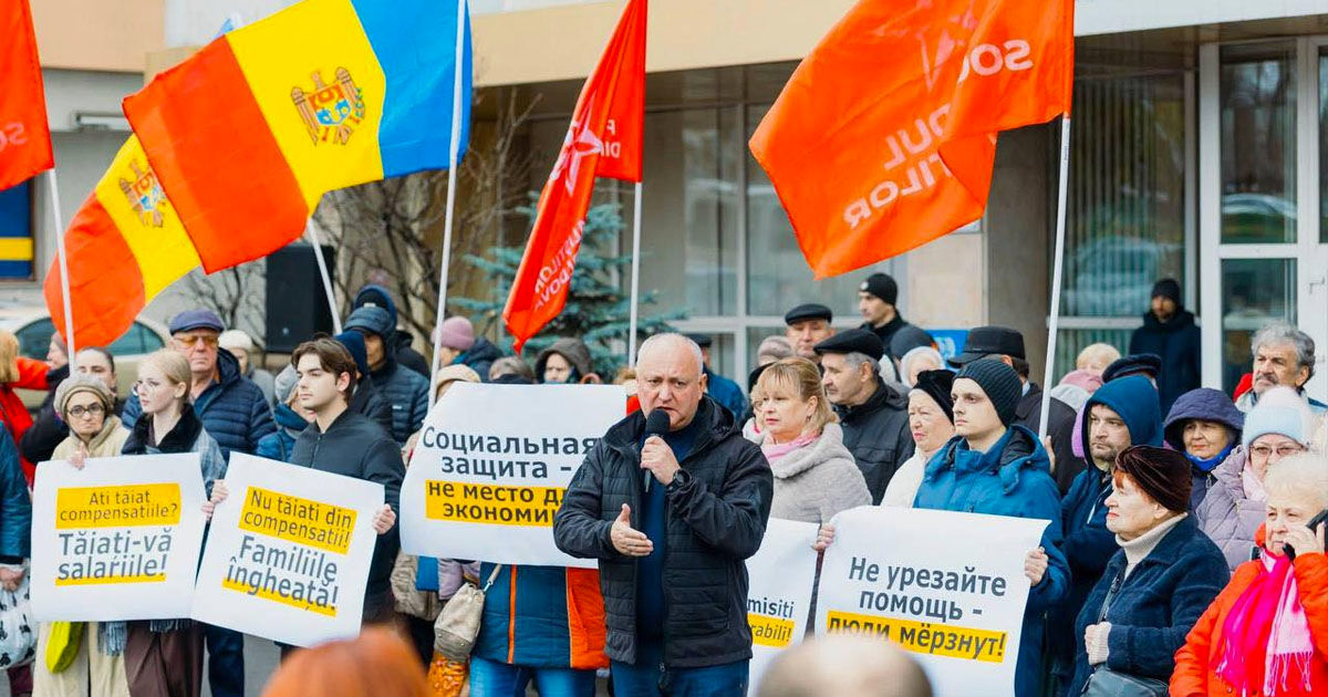 PSRM a organizat un protest în centrul Chișinăului: Aprobarea bugetului este un genocid social.