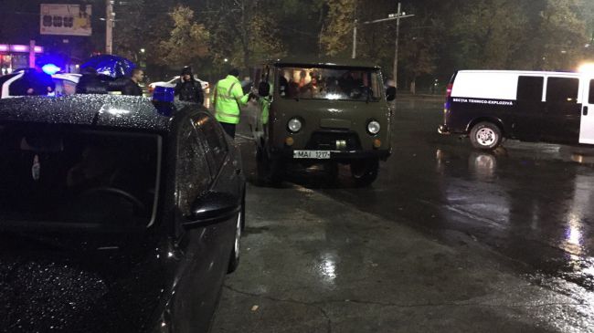 Un individ a venit în PMAN cu o grenadă şi a amenințat Poliţia. Foto: publika.md