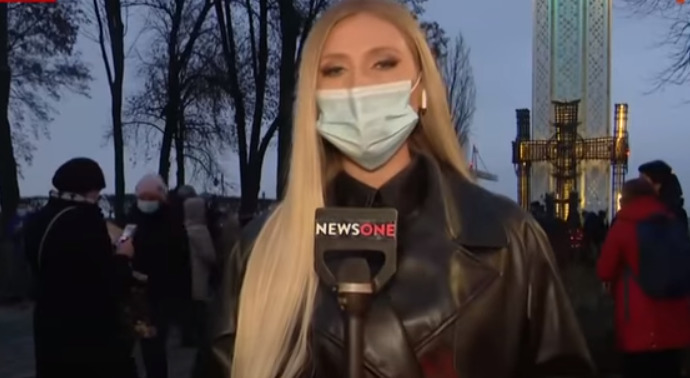 На журналистку в Киеве напали в прямом эфире