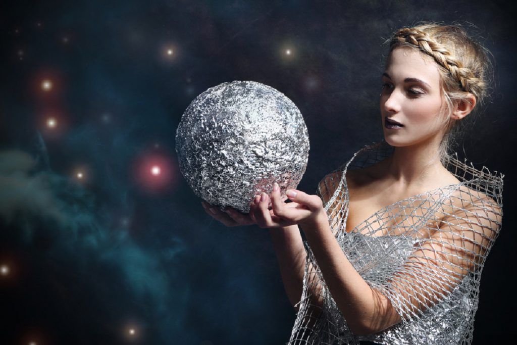 Horoscop 15 decembrie 2017. Două zodii sunt în culmea fericirii. Foto: teotrandafir.com
