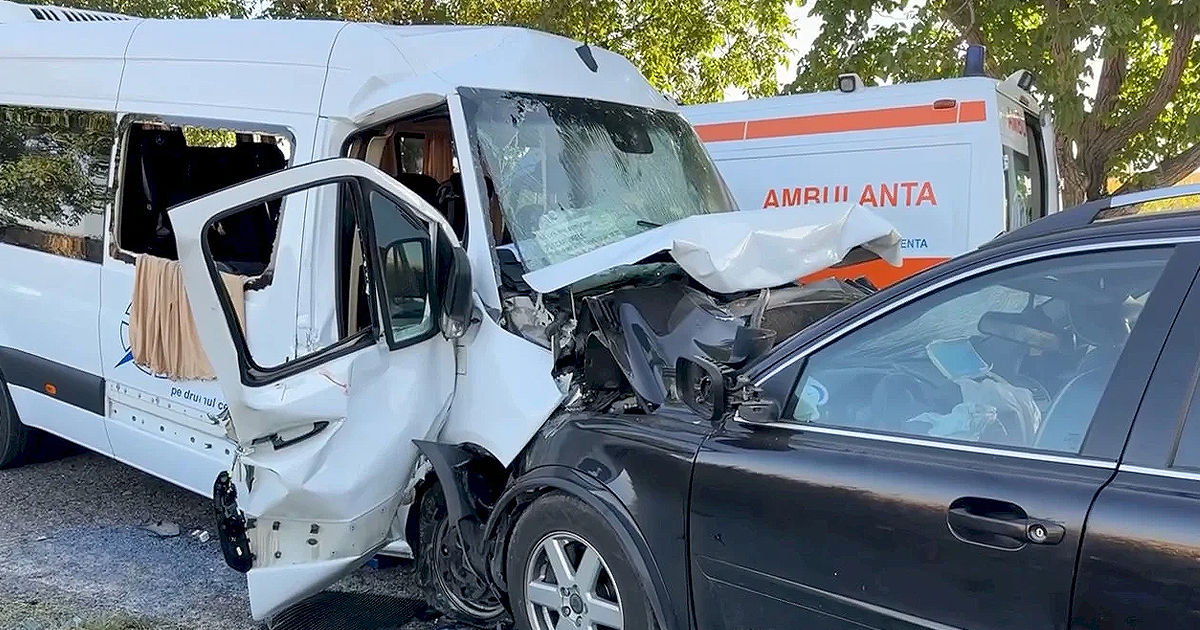 Detalii despre accidentul cu trei moldoveni morți în România: Unul dintre șoferi ar fi adormit la volan.
