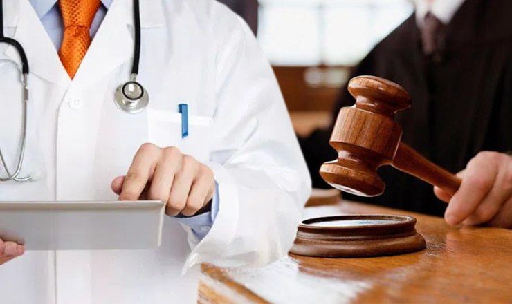 Некоторые разбирательства по делам о медицинской некомпетентности растягиваются на долгие годы.