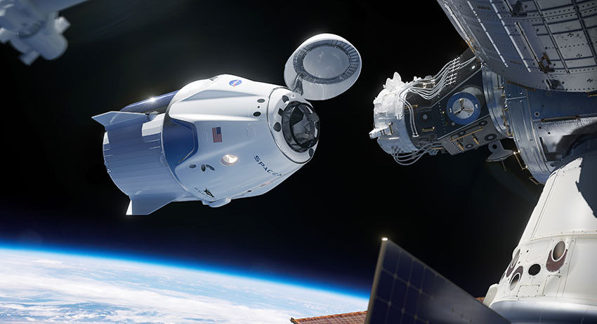 Частный космический корабль Crew Dragon пристыковался к МКС.