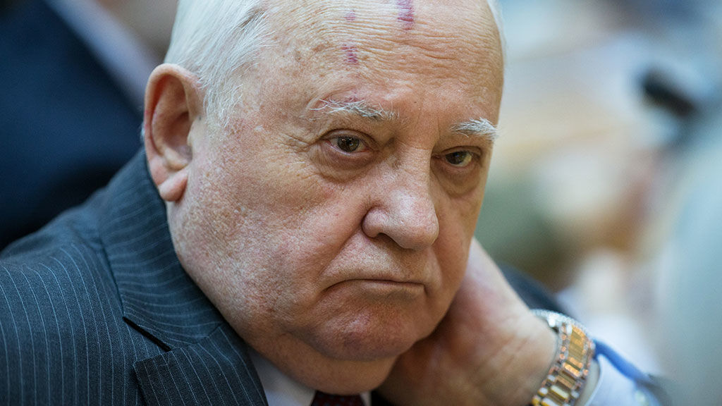Горбачев заявил, что считает Путина достойным президентом и сильным человеком.