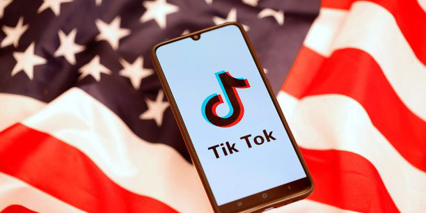 В США намерены запретить TikTok на гаджетах чиновников и госслужащих.