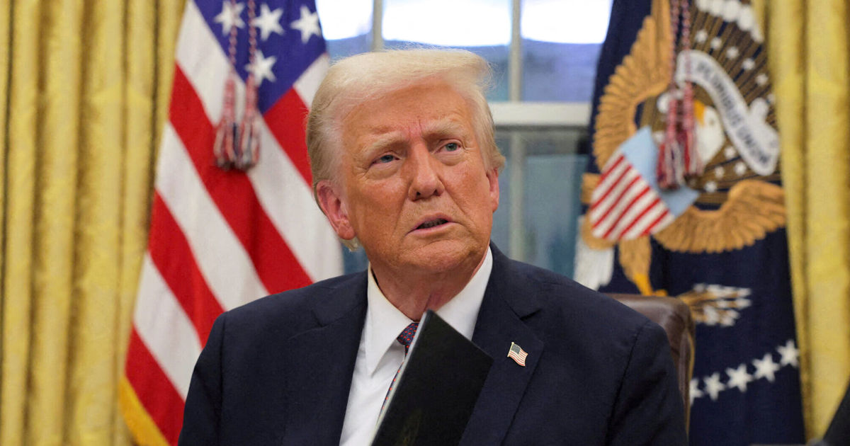 Трамп продлил на год санкции против России.