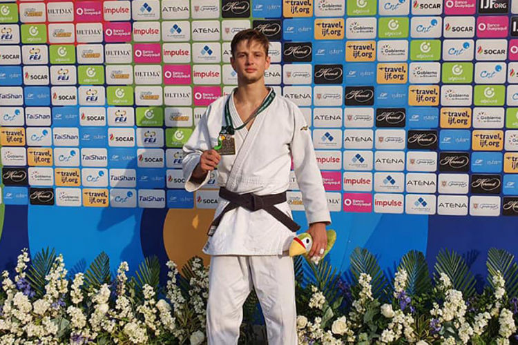 Дзюдоист Михаил Латышев стал чемпионом мира среди молодежи.