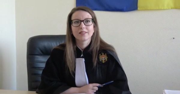 Согласно декларации об имуществе за 2017 год, Родика Бердило получила в качестве судьи зарплату в размере 133 207 леев. Фото: stiri.md.