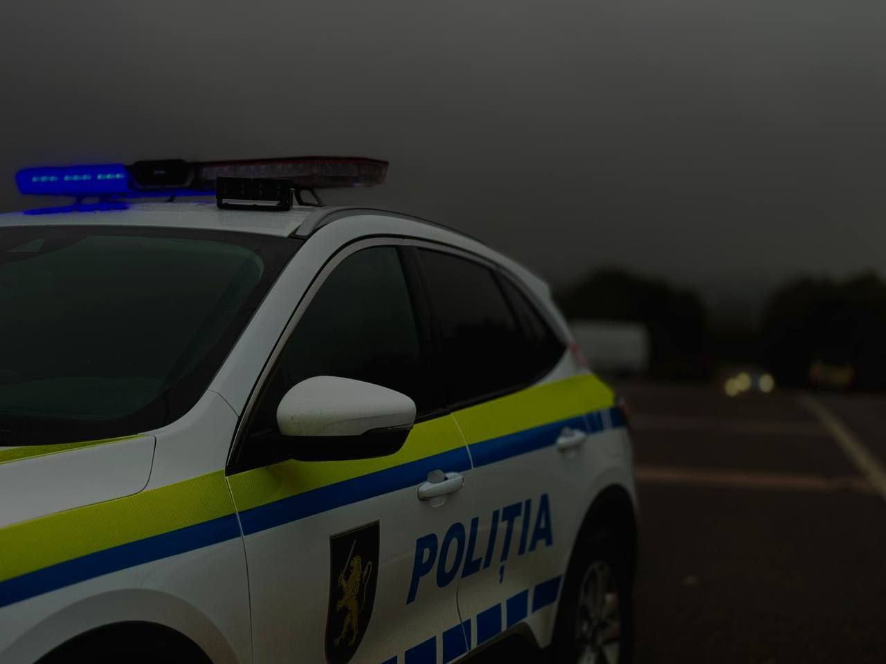 Poliția avertizează șoferii să conducă cu prudență din cauza ceții.