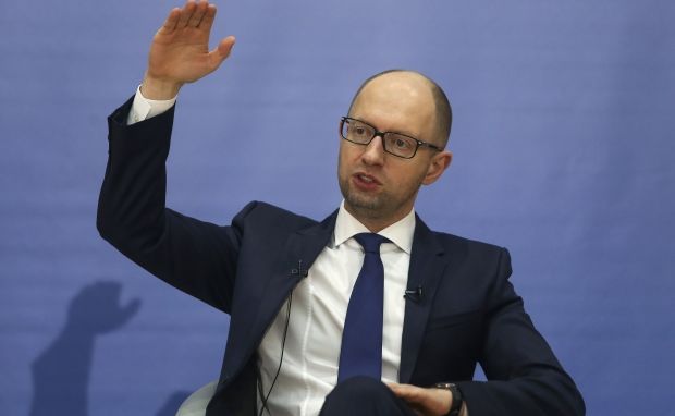 Яценюк: Мы приняли решение оставить госпредприятия в госсобственности.