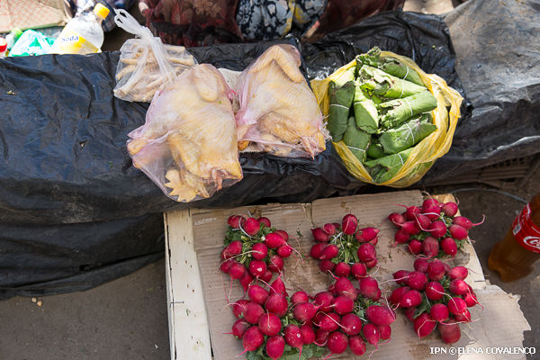  Alimentele care se vând în stradă pot fi periculoase. Foto: ipn.md