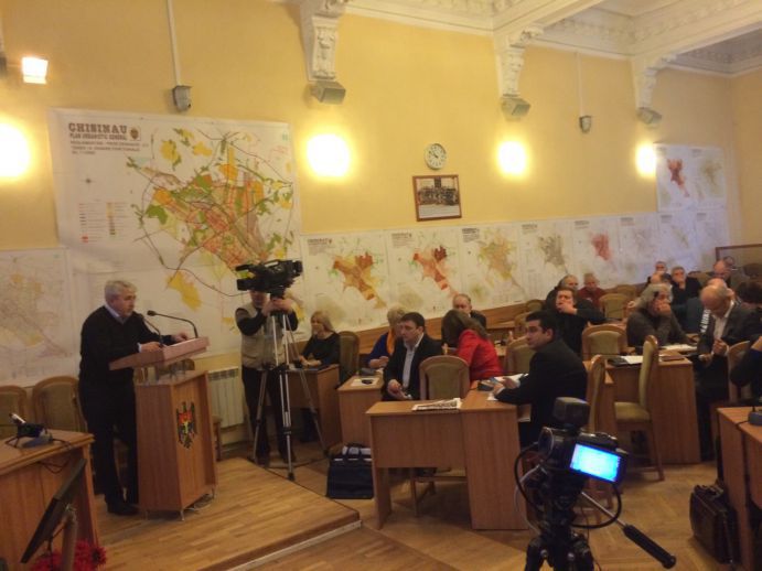 Карпов представил список из 51 земельного участка, отчужденного незаконно.