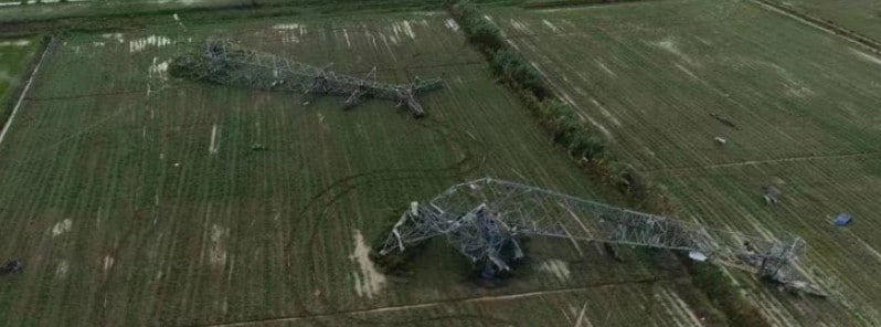 На китайский город Ляньюньган обрушился смерч.