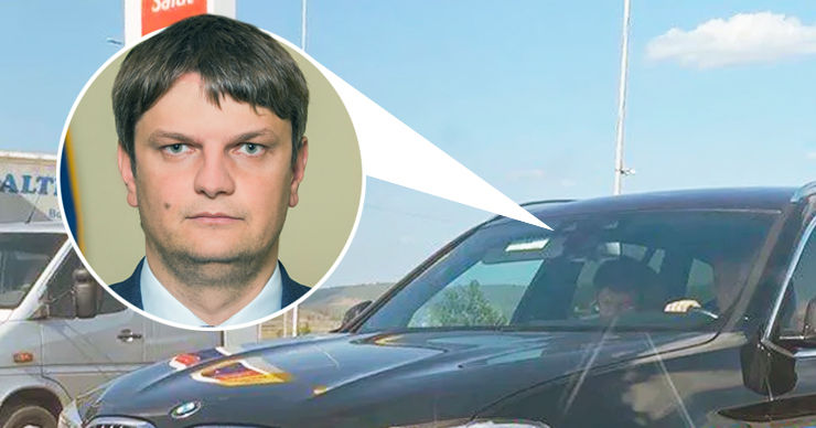 Спыну замечен во время пересечения границы по выделенной полосе.