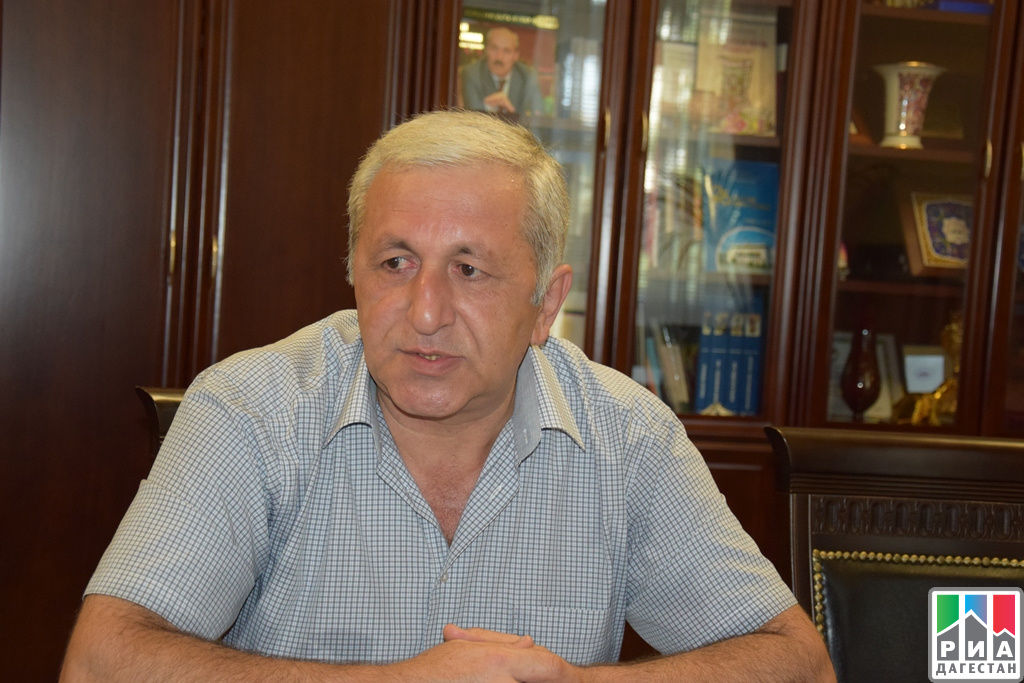 Дагестанский режиссер, Магомед Казиев, до конца текущего года снимет три ролика на межнациональную тематику.