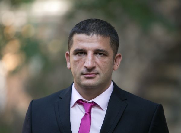 Vlad Țurcanu susține că nu exclude o posibilă împlicare în politică, întrucât afirmă că, anume acest domeniu l-a preocupat în ultimii ani.