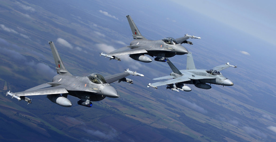 Olanda a predat ultimele F-16 României pentru pregătirea piloților, inclusiv celor ucraineni.