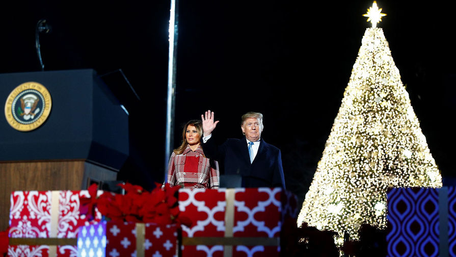 Трамп признался, что еще не выбрал подарок жене на Рождество.