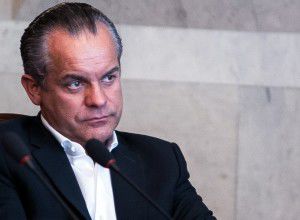 На последнем заседании парламента депутатов навестил Плахотнюк.