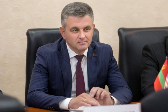 Вадим Красносельский пожелал, чтобы рождественские праздники были наполнены радостью встреч с близкими и родными людьми.