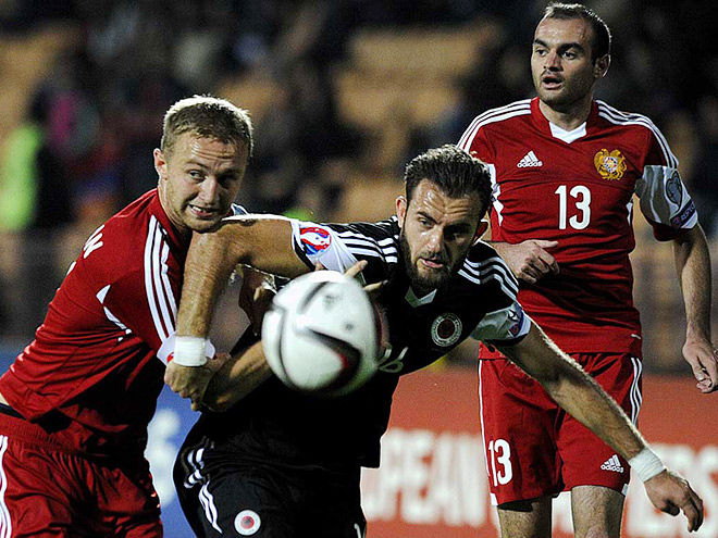 Preşedintele Federaţiei Armene de Fotbal, Ruben Hayrapetian, îşi acuză jucătorii de non-combat în disputa cu Albania.