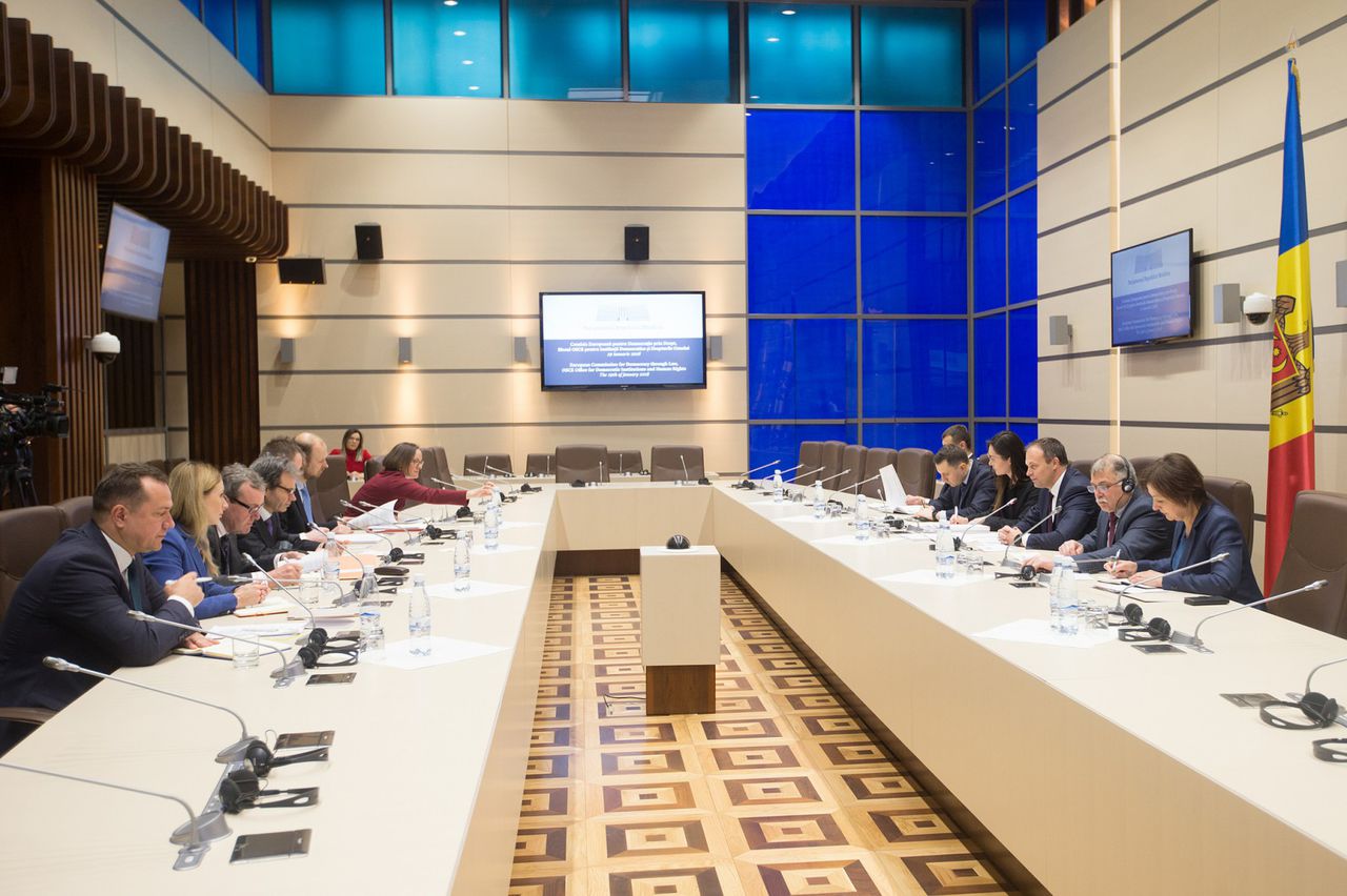 Comisia de la Veneția va prezenta avizul final în martie.