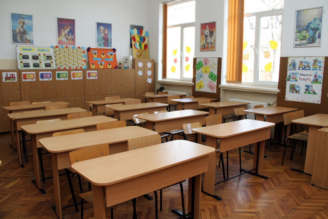 В Молдове стартовал II тур конкурса для молодых учителей: доступно 910 вакансий.