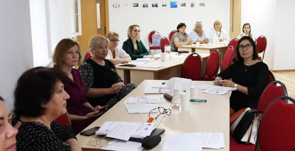 Госчиновники и представители NGO прошли тренинги по гендерному аудиту.