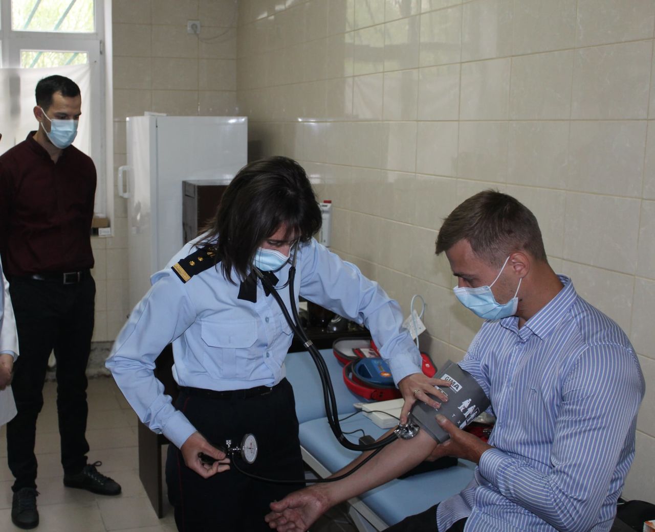 Помощь включает 18 видов медицинского оборудования.
