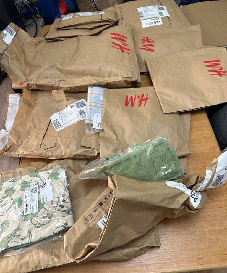 Через Леушены в Молдову пытались незаконно доставить из Италии партию одежды