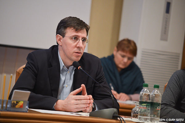Муниципальные советники от ЕНПМ, ПСРМ и „Нашей партии” планируют отправить в отставку примара столицы Дорина Киртоакэ 11 июля.