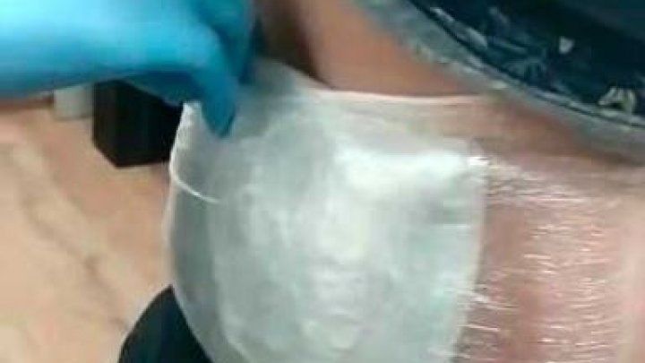 На въезде в Молдову задержали молодых людей с наркотиками.