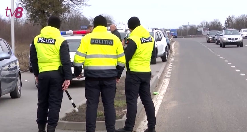 На дорогах Молдовы полицейские с радарами борются с превышением скорости.