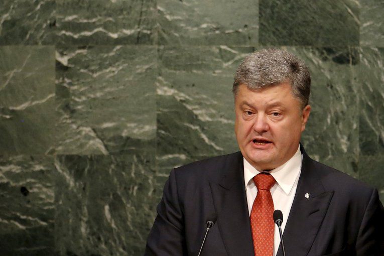 Азаров: Убогое выступление Порошенко на Генассамблее позорит Украину. Фото: reuters.com