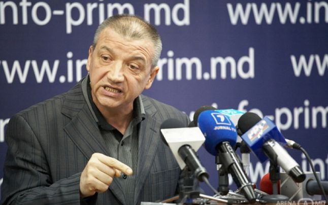 Mocanu susţine că fiecare cuvânt din acest program vine să excludă oligarhia, să asigure o funcţionalitate mai bună a statului şi un nivel de trai european în Republica Moldova.