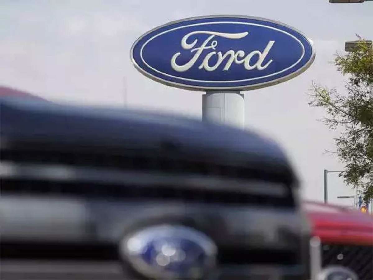 Ford выпустил ароматизатор с запахом бензина для владельцев электромобилей.