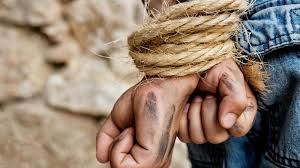 Мужчины, ставшие жертвами торговли людьми, получат помощь в специализированной службе.
