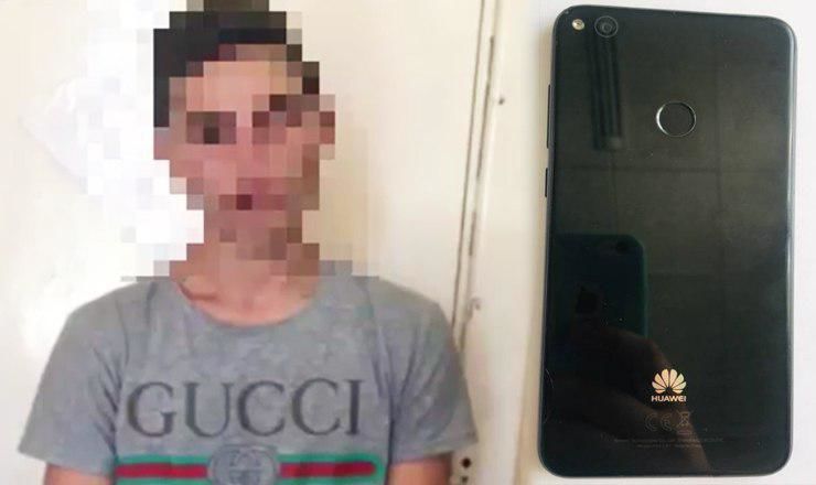 В столице парень украл телефон у соседа по комнате, чтобы подарить его девушке.