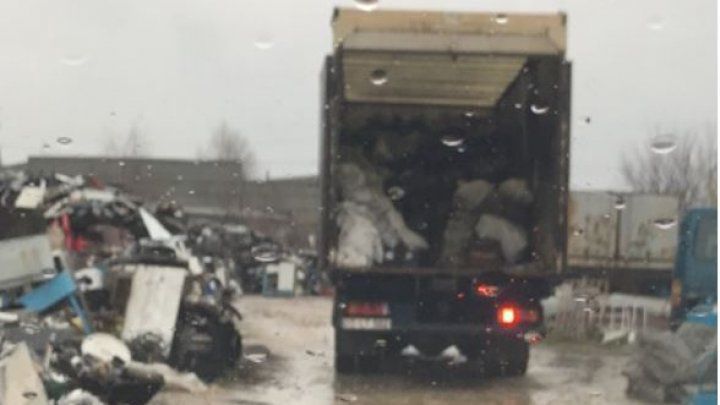 Percheziţii într-un dosar pentru contrabandă cu metale