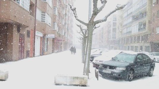 Furtună puternică de zăpadă în Spania: Nimeni nu iese din casă