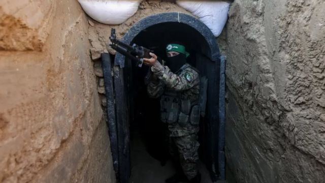 Армия обороны Израиля заявила, что ХАМАС удерживает в заложниках 199 человек.