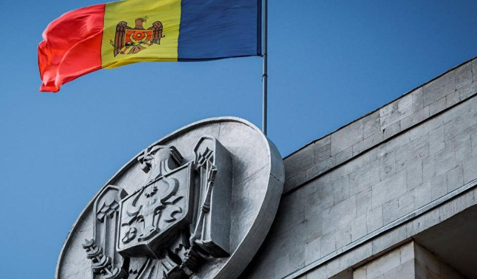 Aproape 35.000 de funcționari publici muncesc în Republica Moldova.