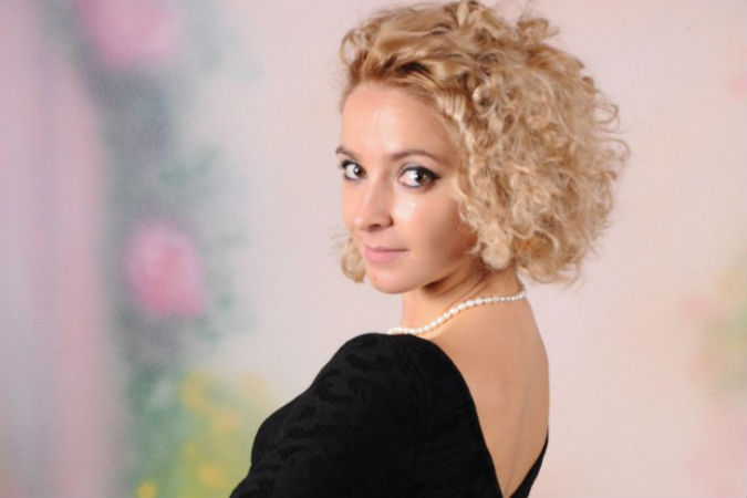 Я и Скеттино любовники? Не смешите меня! Меня использовали! Это колоссальная ошибка! Мне хочется кричать: "Люди, проснитесь!", - заявила Домника. Фото: AP