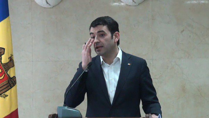 Premierul, Chiril Gaburici a susţinut un briefing de presă la aeroport în urma vizitei de la Bruxelles. Foto: moldova24.info