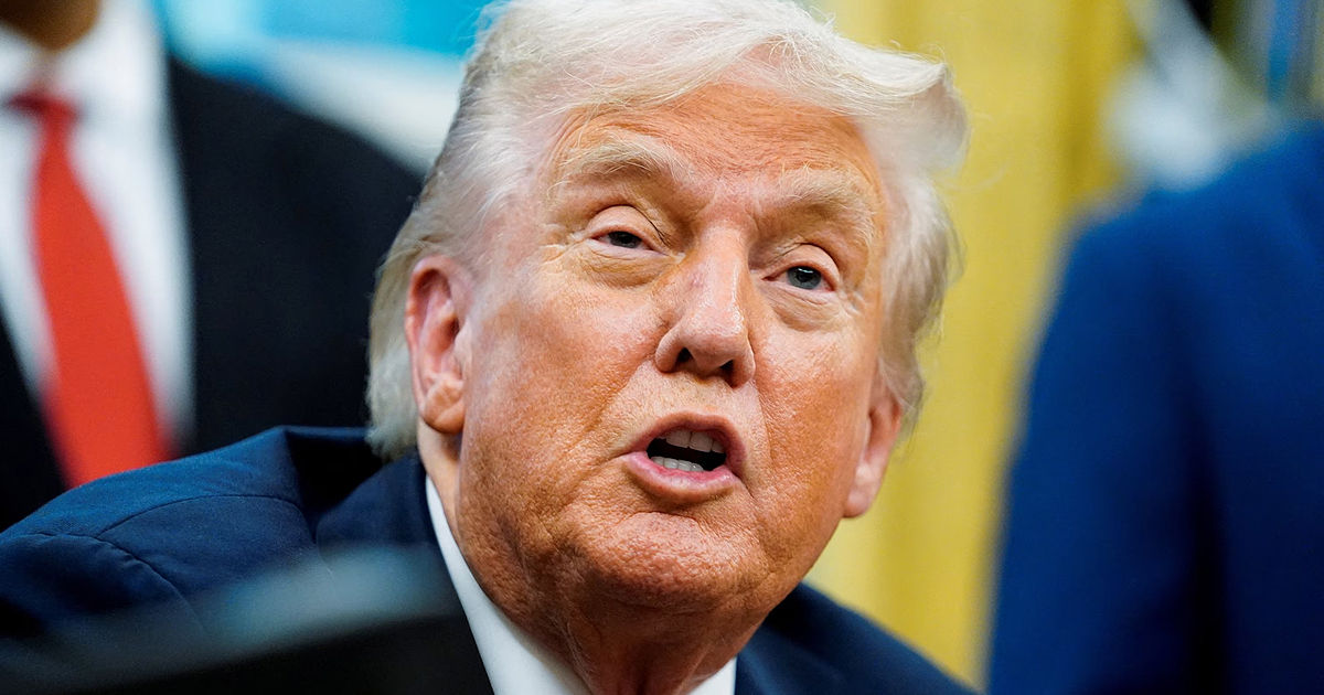 Трамп направил письмо президенту Израиля с просьбой помиловать Нетаньяху.