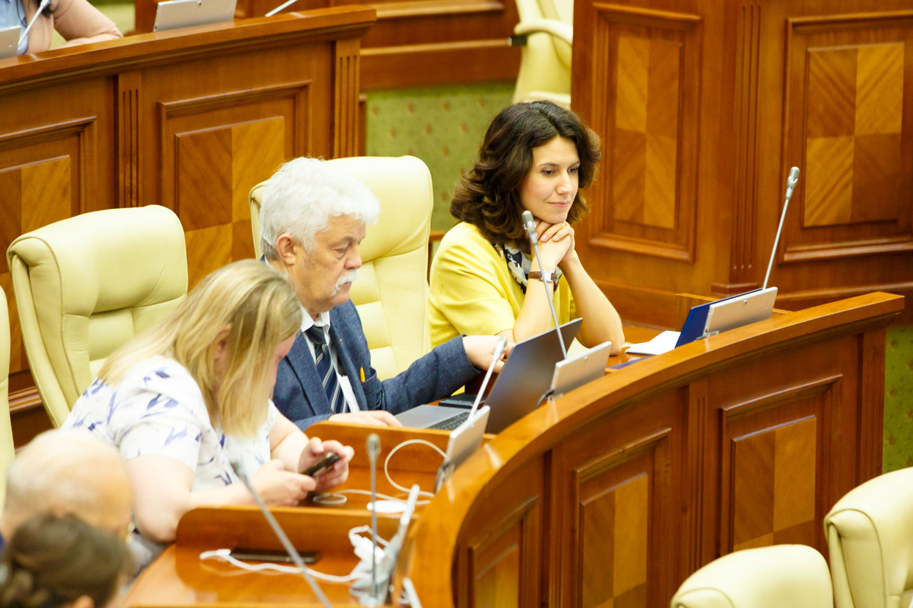 Стамате объяснила необходимость продления чрезвычайного положения.